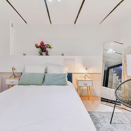 Renovated Design Apartment In Montparnasse パリ エクステリア 写真