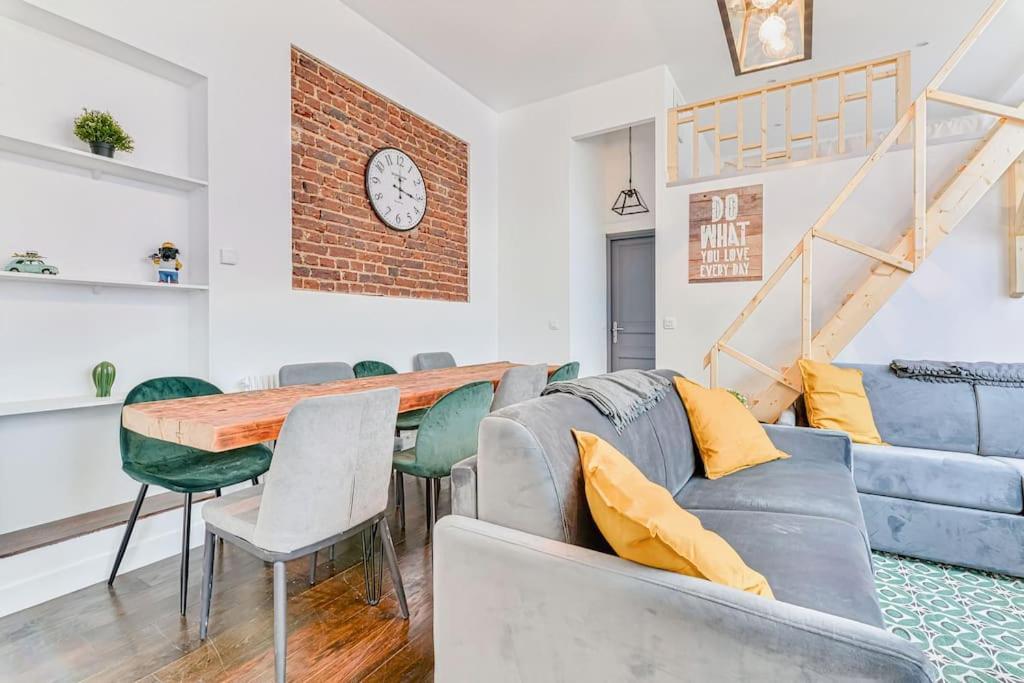 Renovated Design Apartment In Montparnasse パリ エクステリア 写真