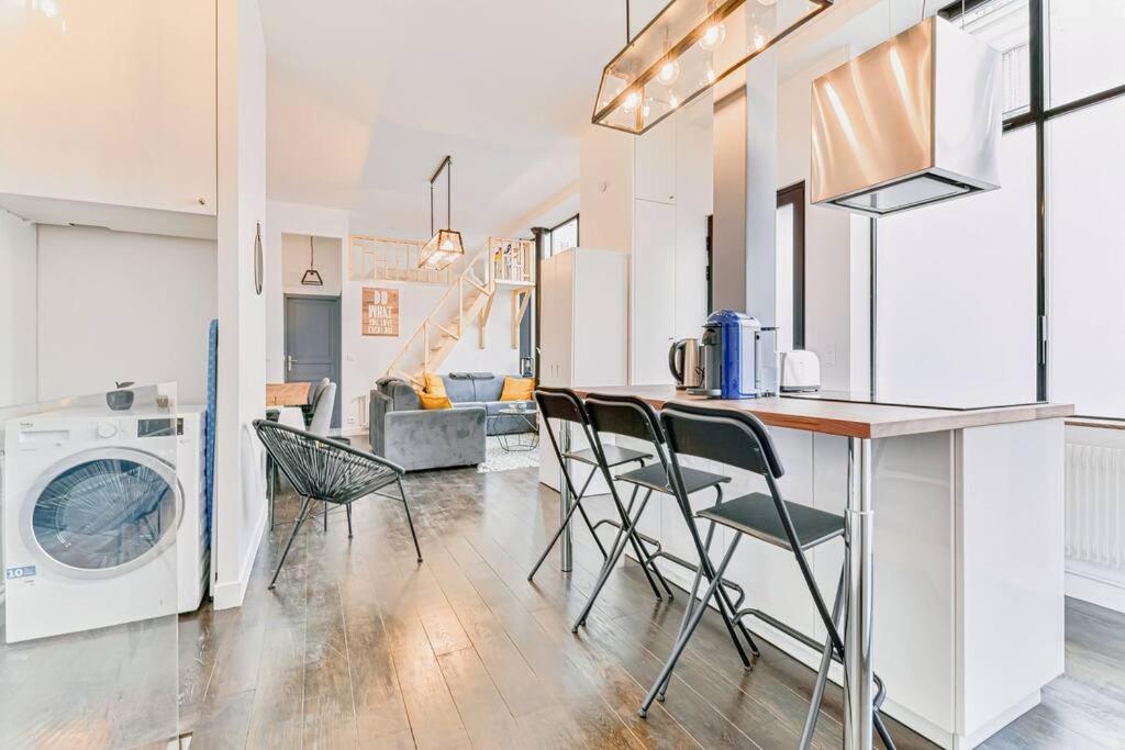 Renovated Design Apartment In Montparnasse パリ エクステリア 写真