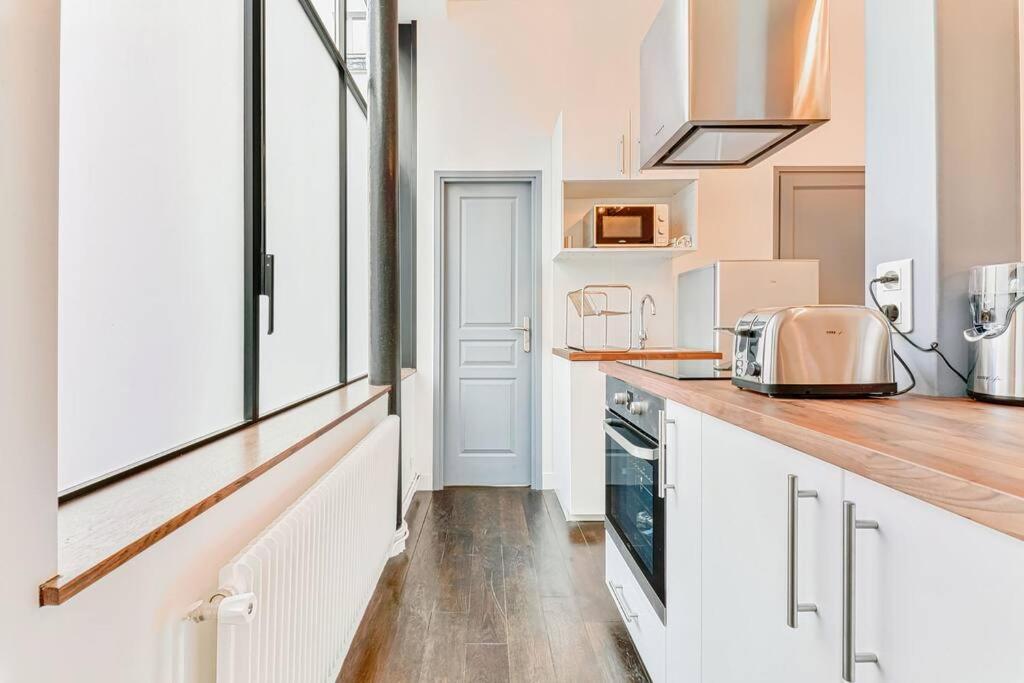 Renovated Design Apartment In Montparnasse パリ エクステリア 写真